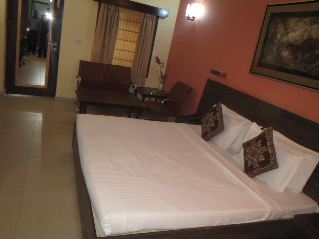 ניו דלהי Green Villa Bed & Breakfast מראה חיצוני תמונה